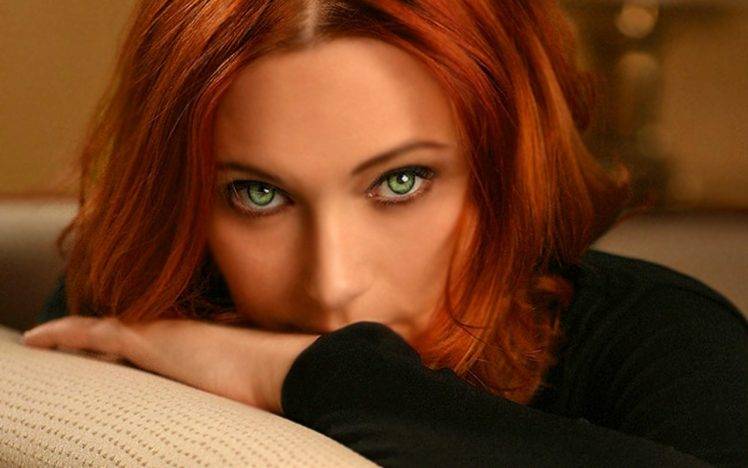 Redhead green eye model