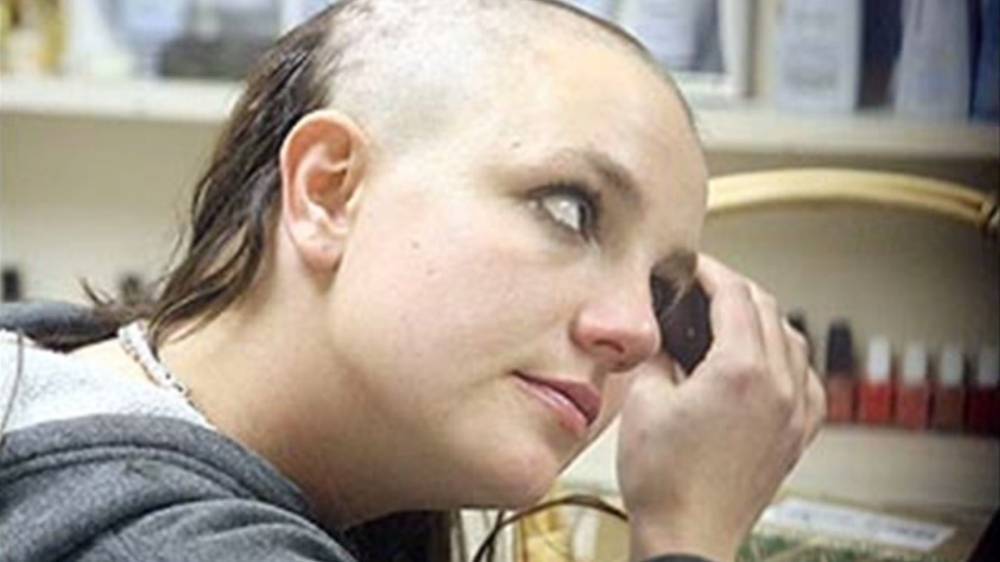 Britney head her picture shaved