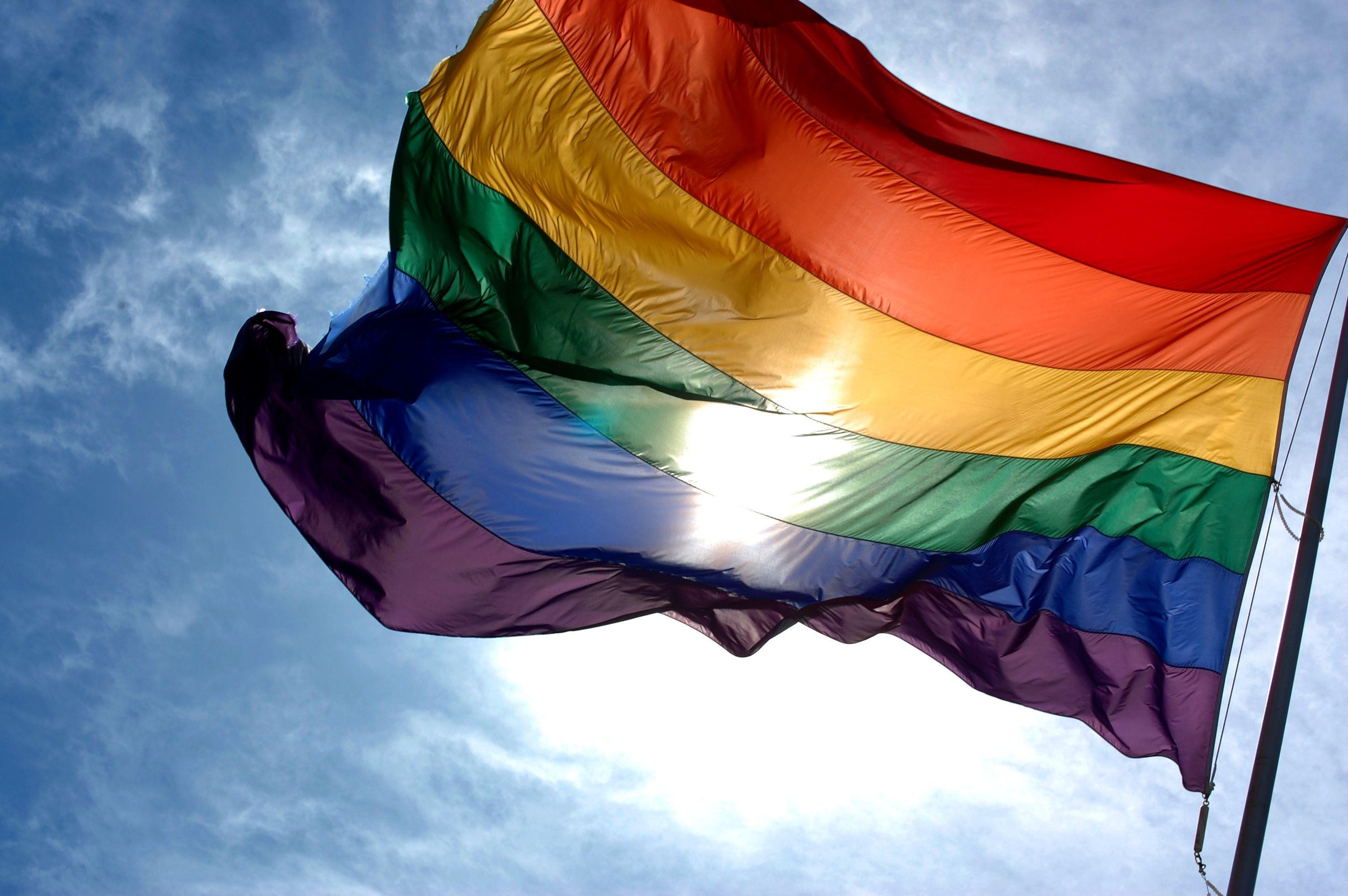 Angeles bisexual gay group lesbian los macintosh user