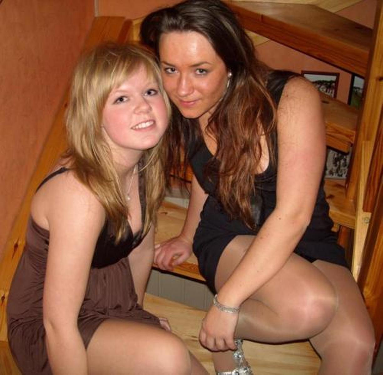 Mother daugther wearing pantyhose gallery pics