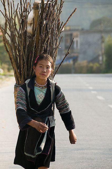 Young amateur hmong girls